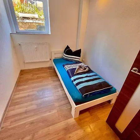 Apartamento Monteurwohnung, 2 Parkplaetze, Flexible Anreise,internet, Lage